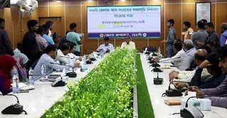 নওগাঁয় আম পাড়ার ক্যালেন্ডার প্রকাশ